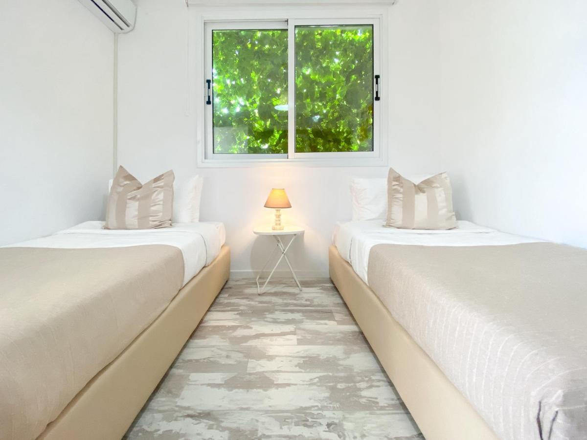 파포스 Phaedrus Living: Seaview Luxury Flat Athina Grenada 아파트 외부 사진